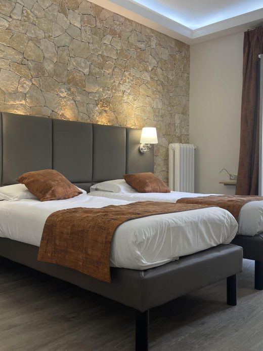 Chambre Twin supérieure à Nice : 23 m² pour deux