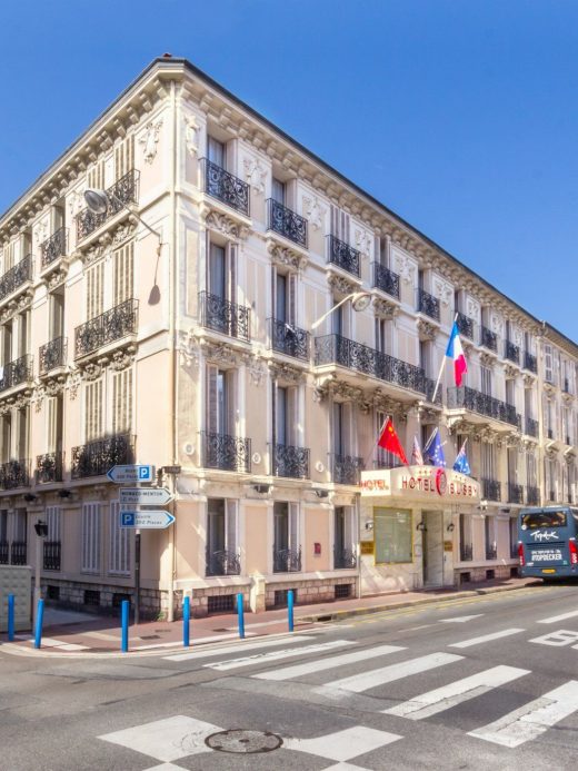 Hôtel proche aéroport Nice Côte d’Azur : 20 min en tramway direct